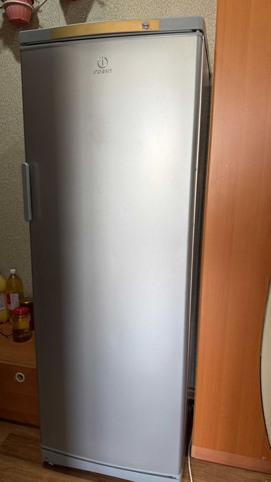 Морозильная камера Indesit