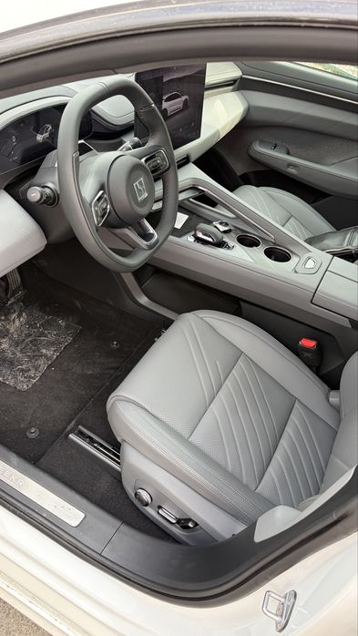 Zeekr 001 Restaling you z sport 2025