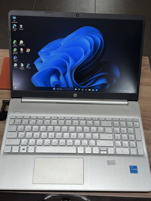 Ноутбук hp / в отличном состоянии