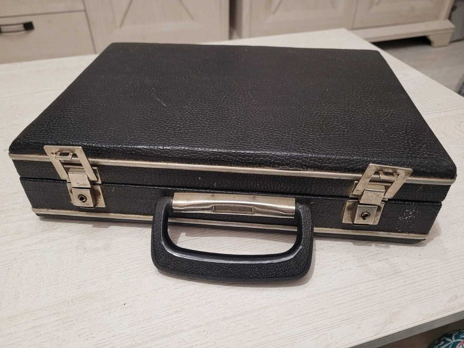 Diplomat vintage, perioada comunista