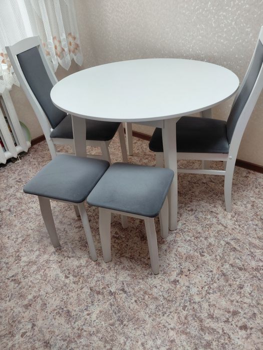 Продам стол со стульями