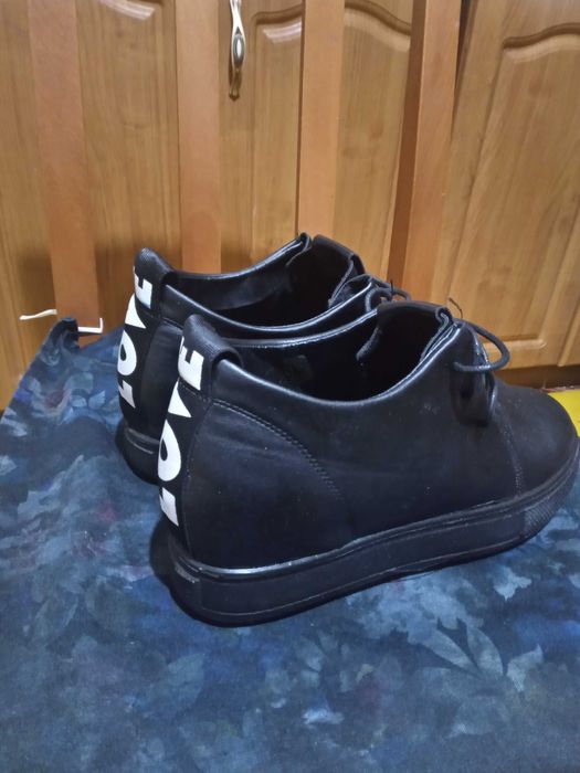 Нови дамски обувки