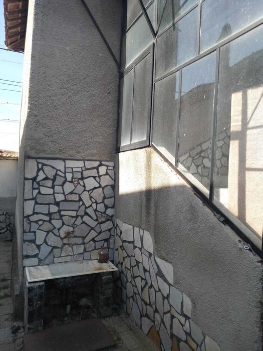 Продавам двуетажна къща в град Брезово област Пловдив