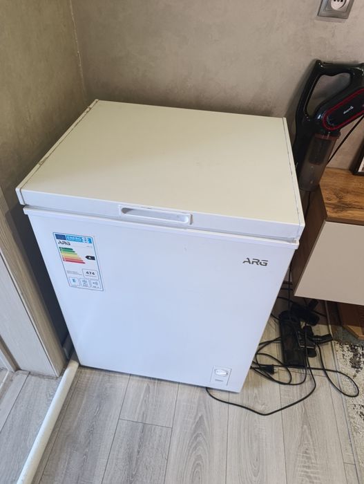 Продаю морозильную камеру