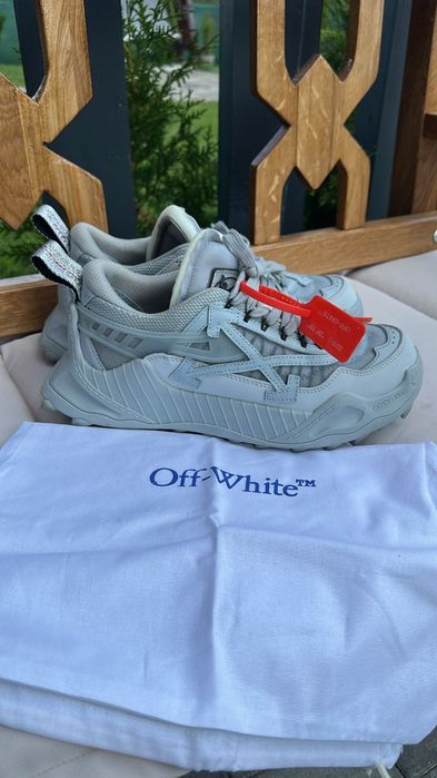 Off white Odsy 1000