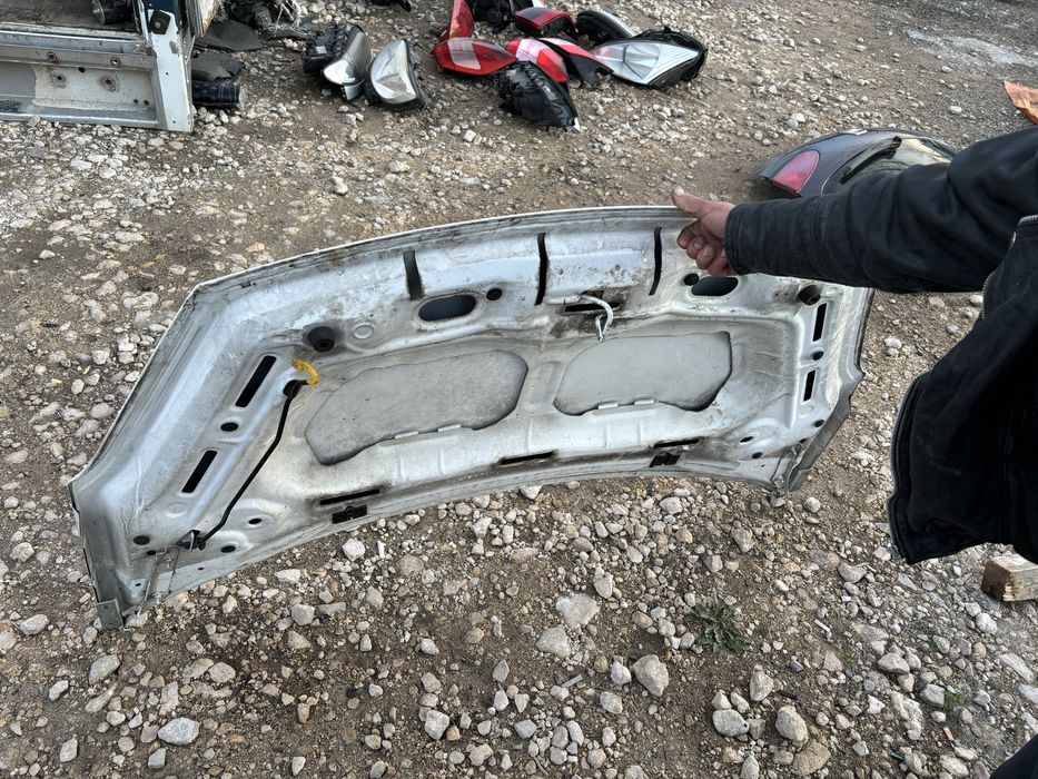 Преден капак за Пежо Партнер 09-12