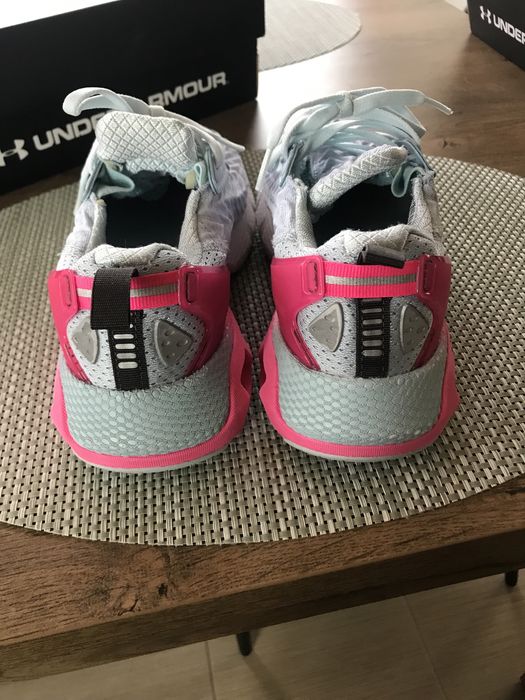 Дамски маратонки Under Armour