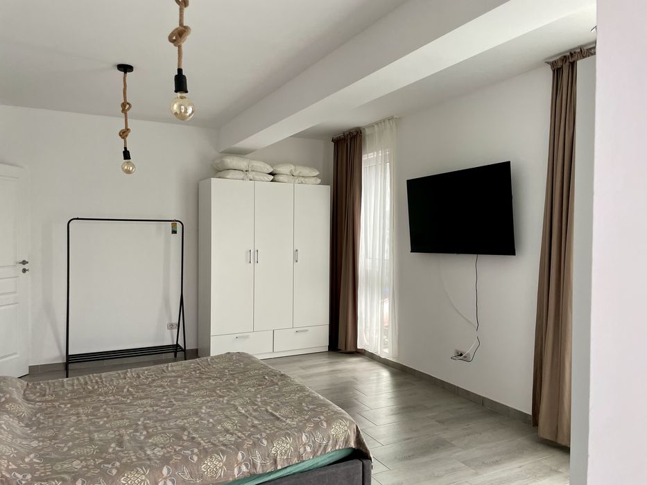 Inchiriez apartament Valea Lupului