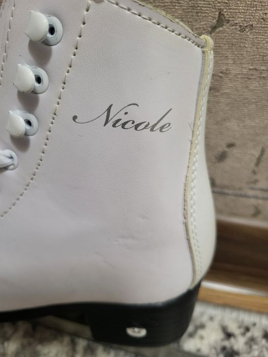 Продам коньки для девочки