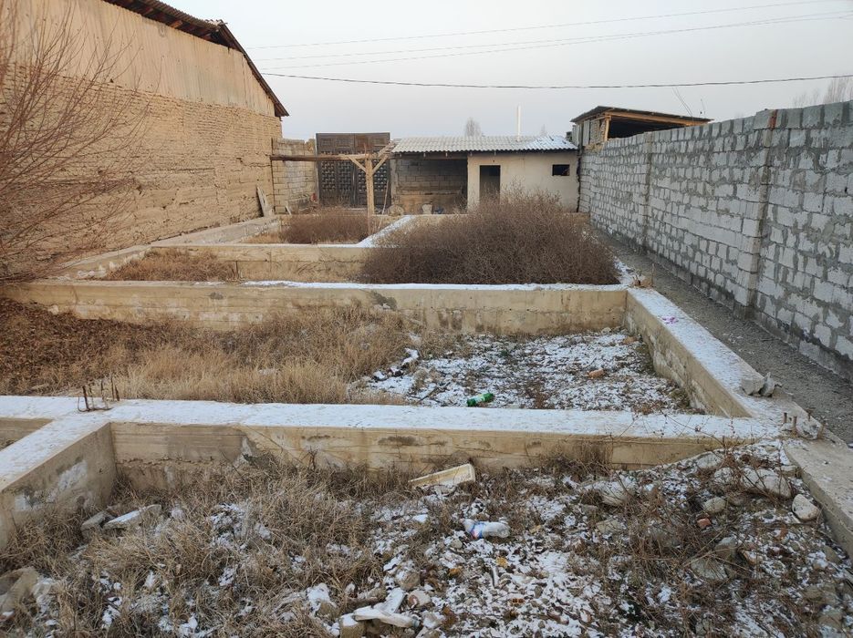 Фаргона   шахар   Бещ    болада   ер   сотилади