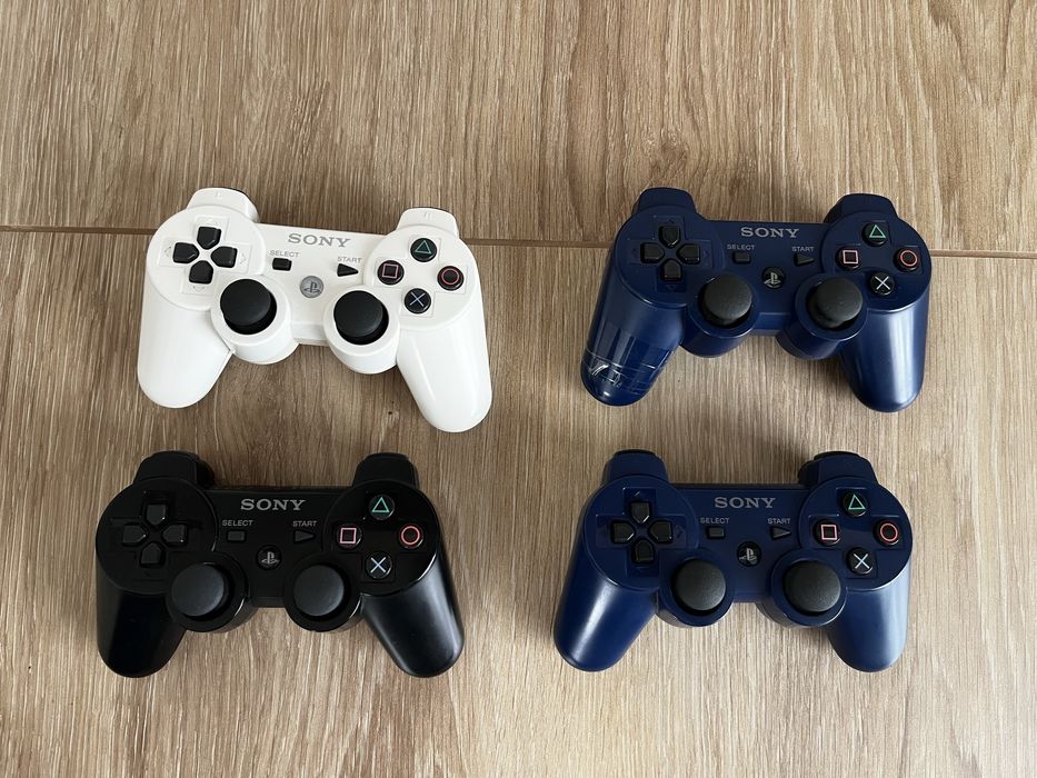 PlayStation 3 Super Slim 500GB – комплект с 4 оригинални джойстика и 5 игри