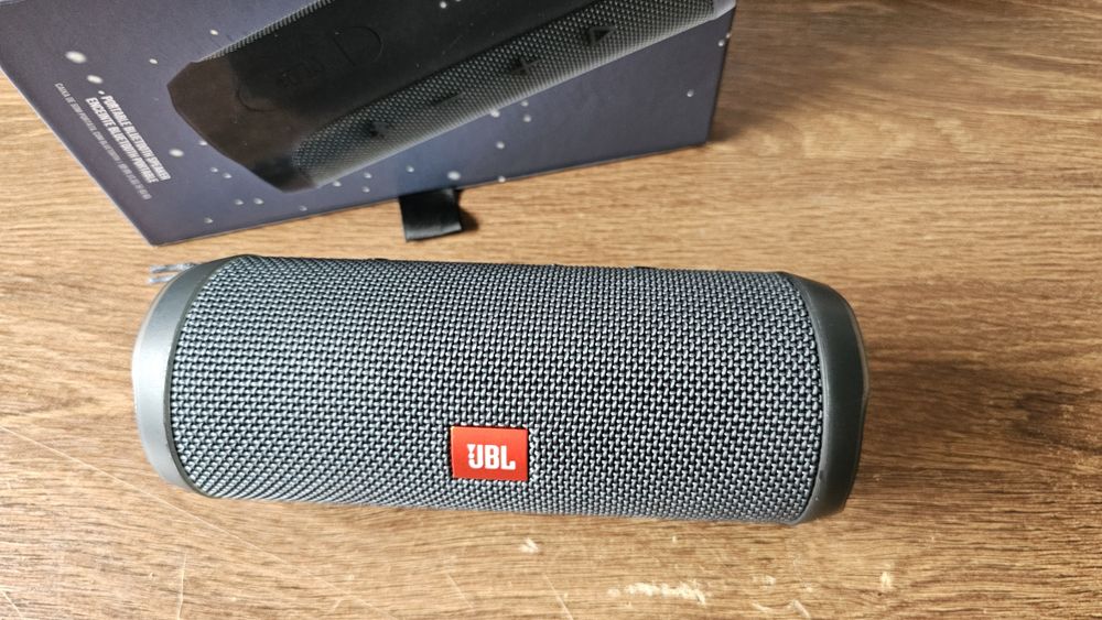 Boxa JBL Flip Essential 2