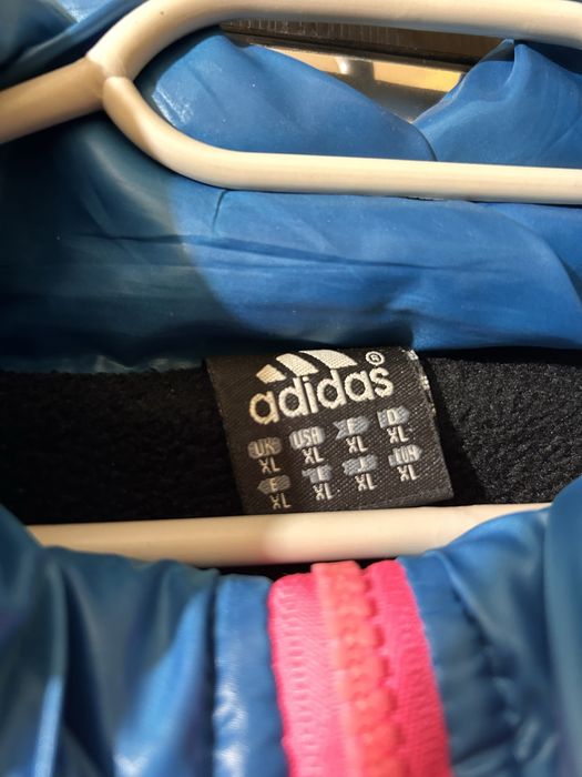 Зимно дамско яке Adidas, размер L/XL