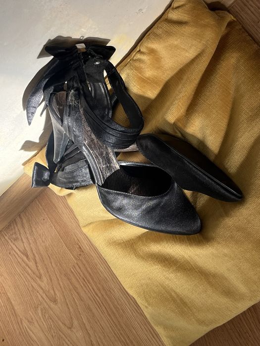 Елегантни обувки с ток / панделка Zara