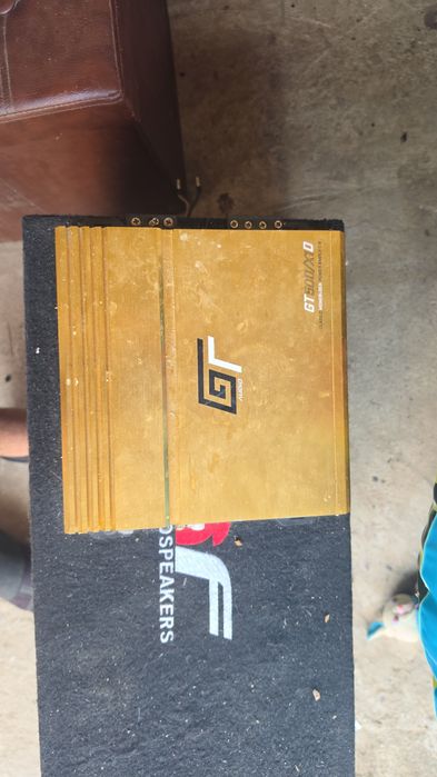 Vand subwoofer. Difuzor de 1000 stația de 500, reali