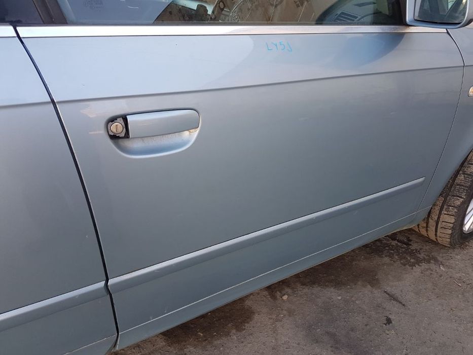 Usa / Portiera Dreapta Fata Audi A4 B7 2005 - 2008 Cod Culoare LY5J