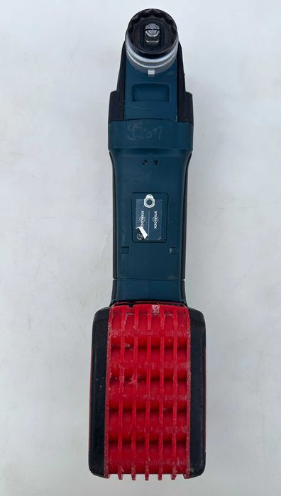 BOSCH GOP 18V-28 - Безчетков многофункционален инструмент 2x18V 4.0Ah