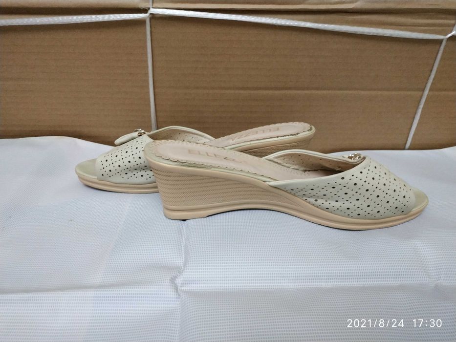 Босоножки женские размер 41.