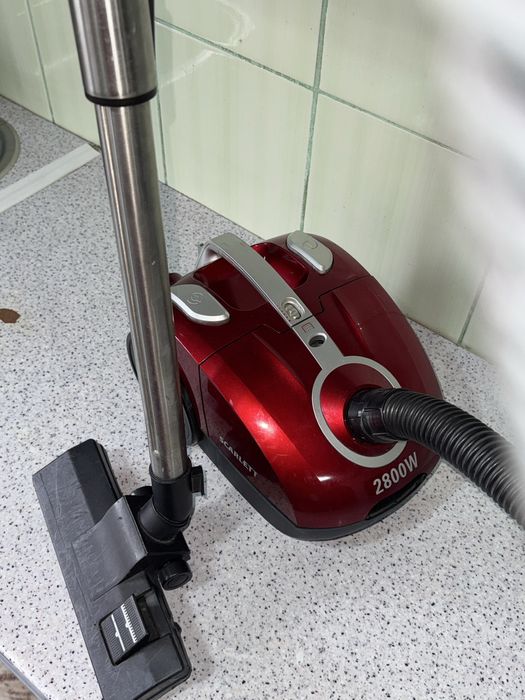 Scarlett  Пылесос в хорошем состоянии