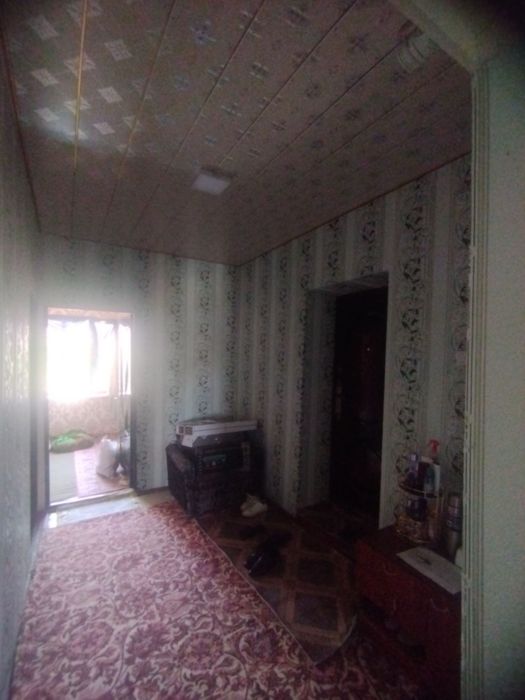 Уй сотилади Хисор стадион олдидан