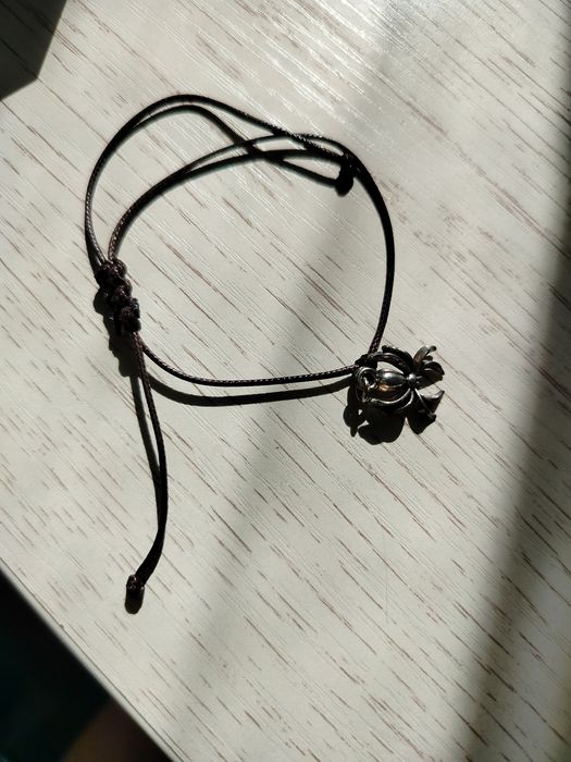 Браслет с пауком