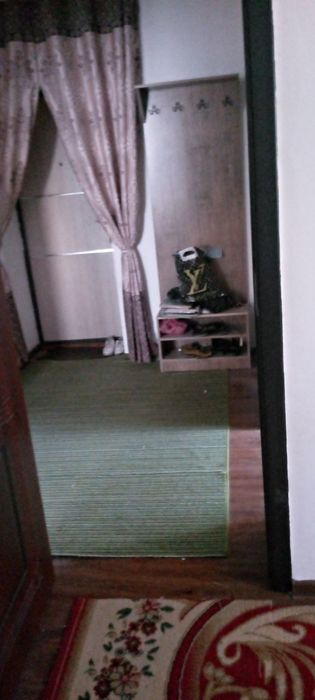 Аэропорт йулни устидаги домлардан. 2 хонали 3- этаж квартира сотилади.