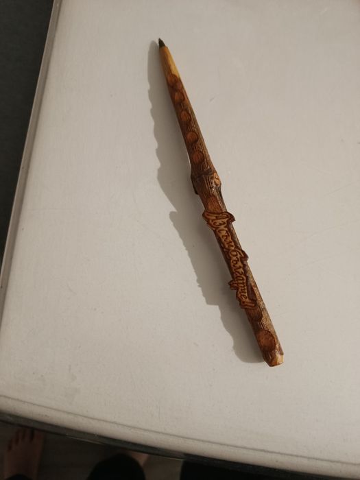 Дървена химикалка