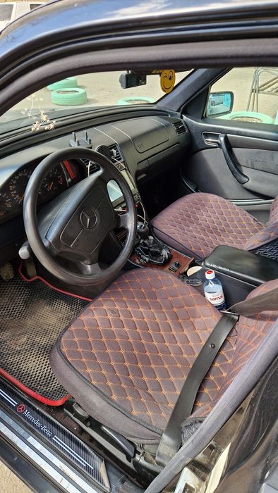 Мерседес нормалном состаеание ..срочно!!!