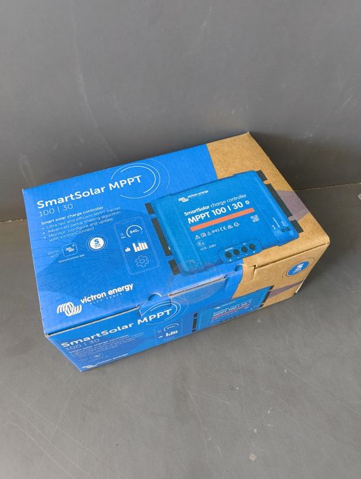 Victron Energy SmartSolar MPPT 100/30 соларен контролер НОВ