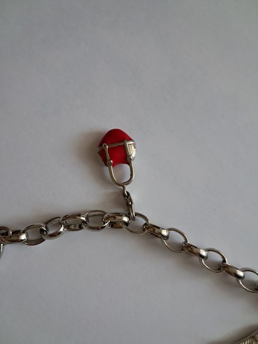 Дамска гривна с висулки