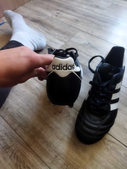 Ghete fotbal Adidas Kaiser 5