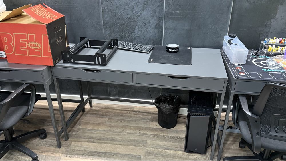 Продам 3 офисных стола с Ikea