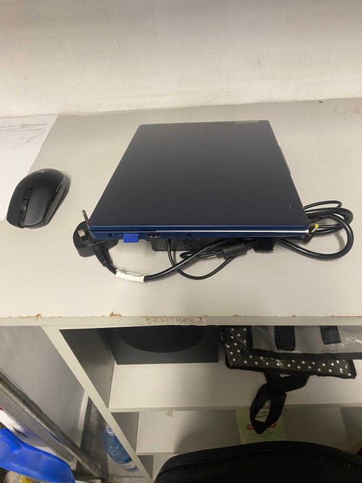 Laptop Lenovo Slim 3 (B33681 Gara 1) Garantie 2 ani