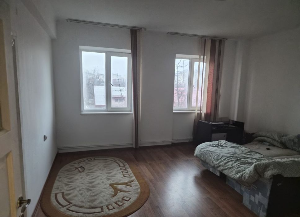 Proprietar vand Apartament 2 camere –Str. Hărmanului nr. 46