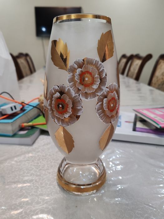 Ваза чешский состояние без сколов и трещин