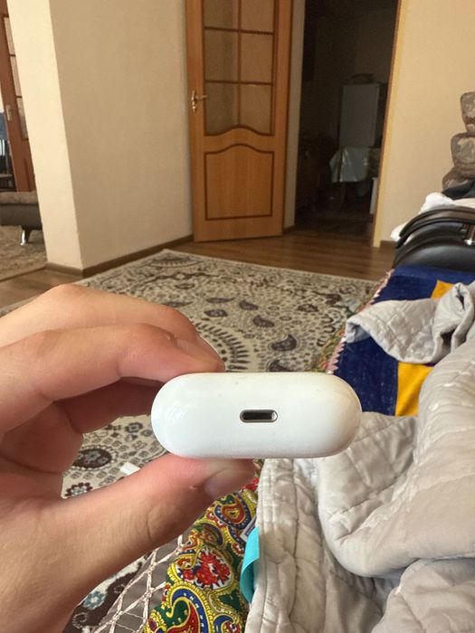Air pods 2 продам срочно