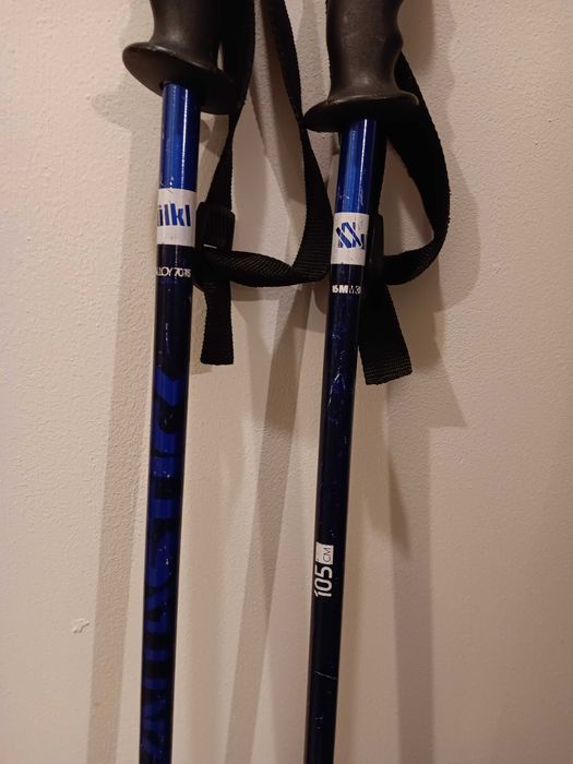 Ски, щеки, каска и обувки номер 38,