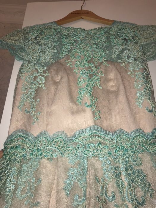 Продаю шикарное платье. Размер 42-44.