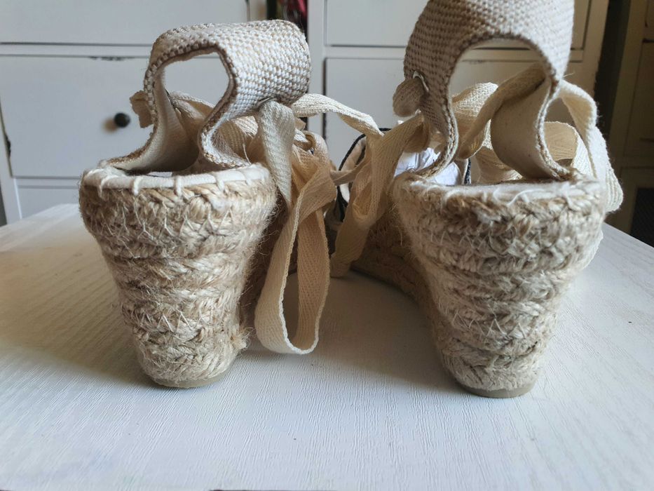 Sandale inchise în fata din panza marimea 35