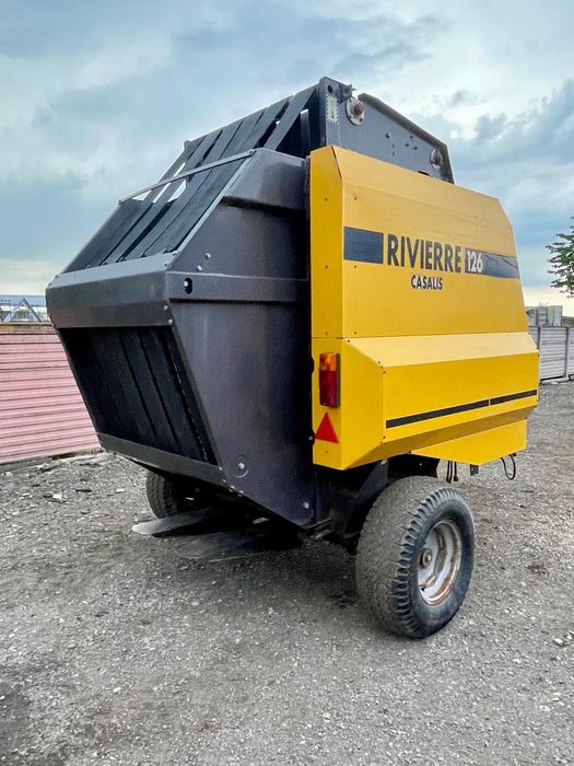 Vand presa de baloti rotunzi balotiera Rivierre Casalis rc126 recent adusa
