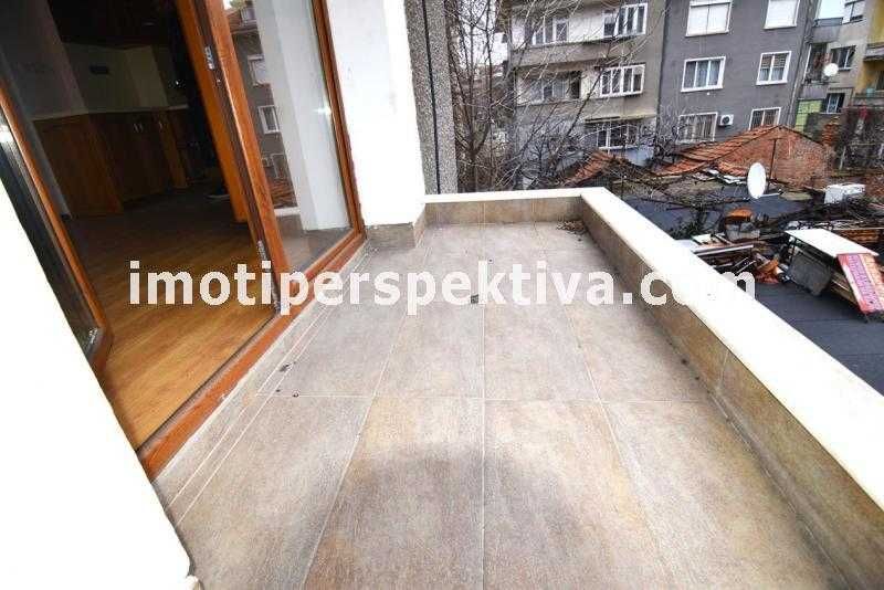 Продава се Тристаен апартамент в Пловдив, Център - 145 кв.м за 876 €/кв.м - Снимка #4