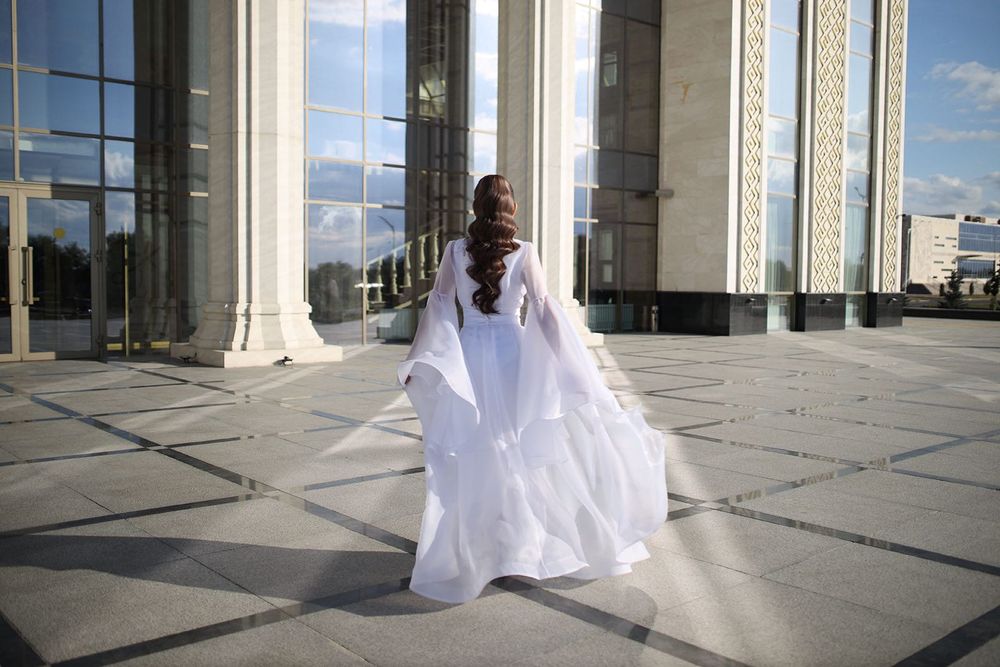 Белое платье длинное