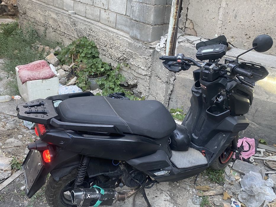 Продам скутер танк 150куб