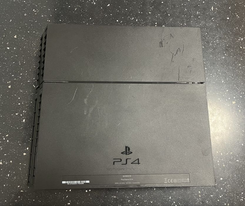 PlayStation 4 negru piese