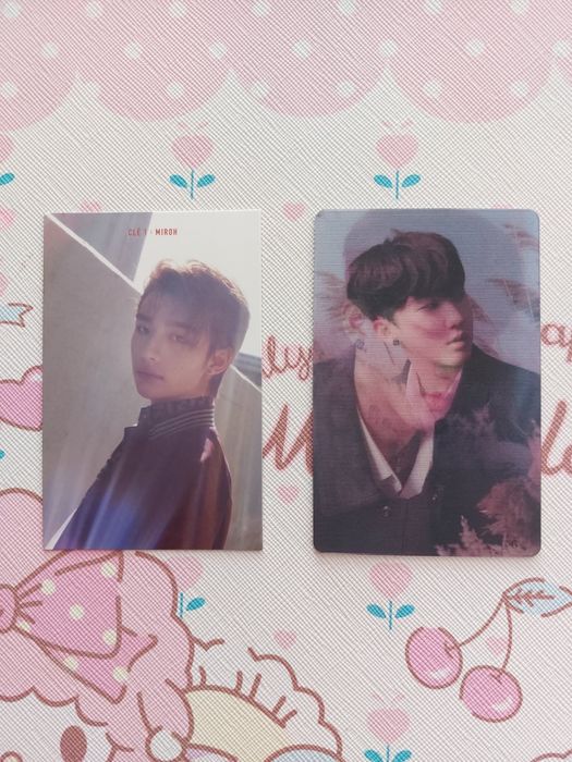 Kpop Stray Kids официални картички