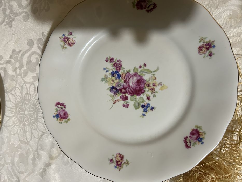 4 броя порцеланови чинии Полша