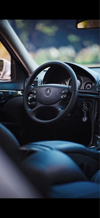 Mercedes-Benz W211 E320 AMG • 2002 год