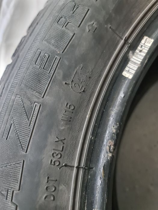 235 55 r18  4 bucati  350 lei
