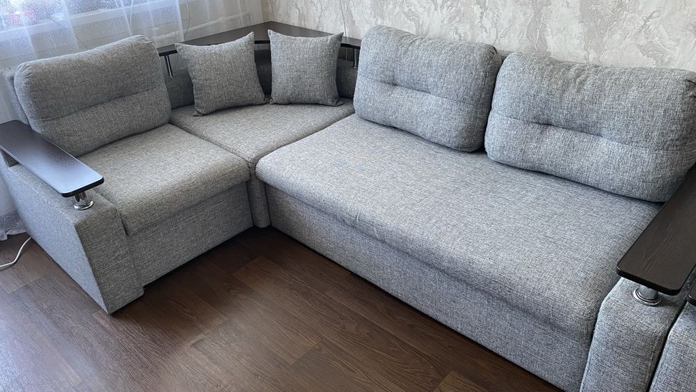 Продам угловой диван и мини-диван в одни руки