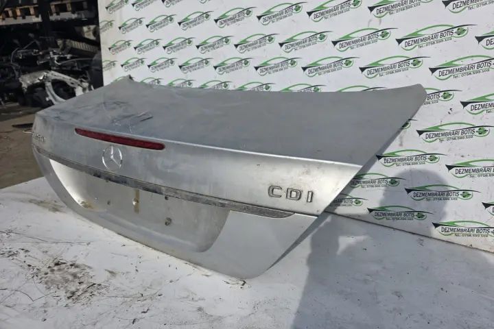 Haion Hayon Capota Portbagaj Mercedes-Benz E-Class